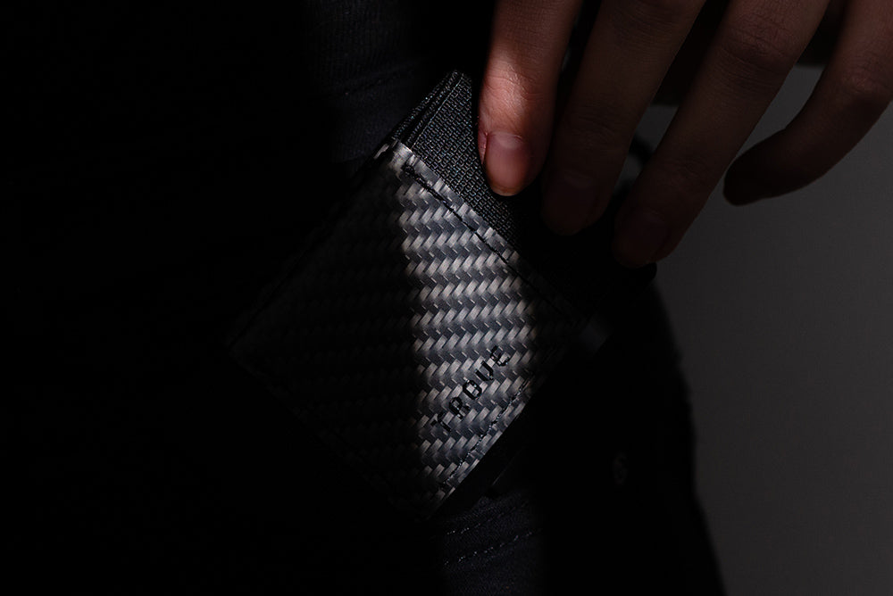 Trove Swift Slim, Minimalist Wallet in Black Carbon Fibre TROVE.CC