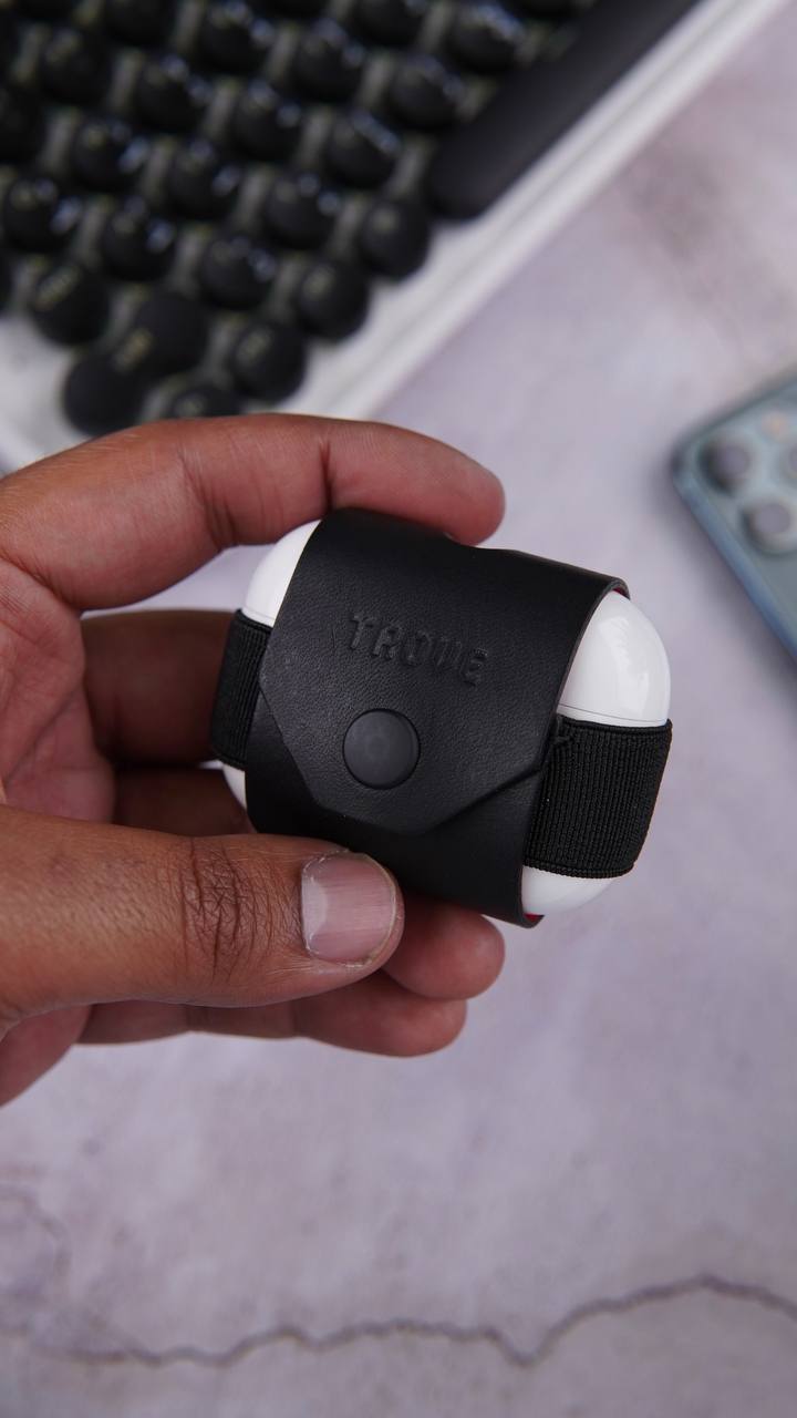 TROVE Pod Pocket PRO: Black Leather